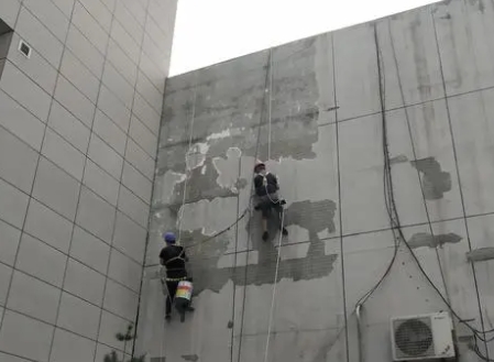 敦煌楼顶漏水维修公司分享下敦煌外墙防水的注意事项